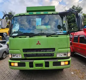 Mitsubishi Fuso Dump – Milion 165 Pamoja Na Usajili