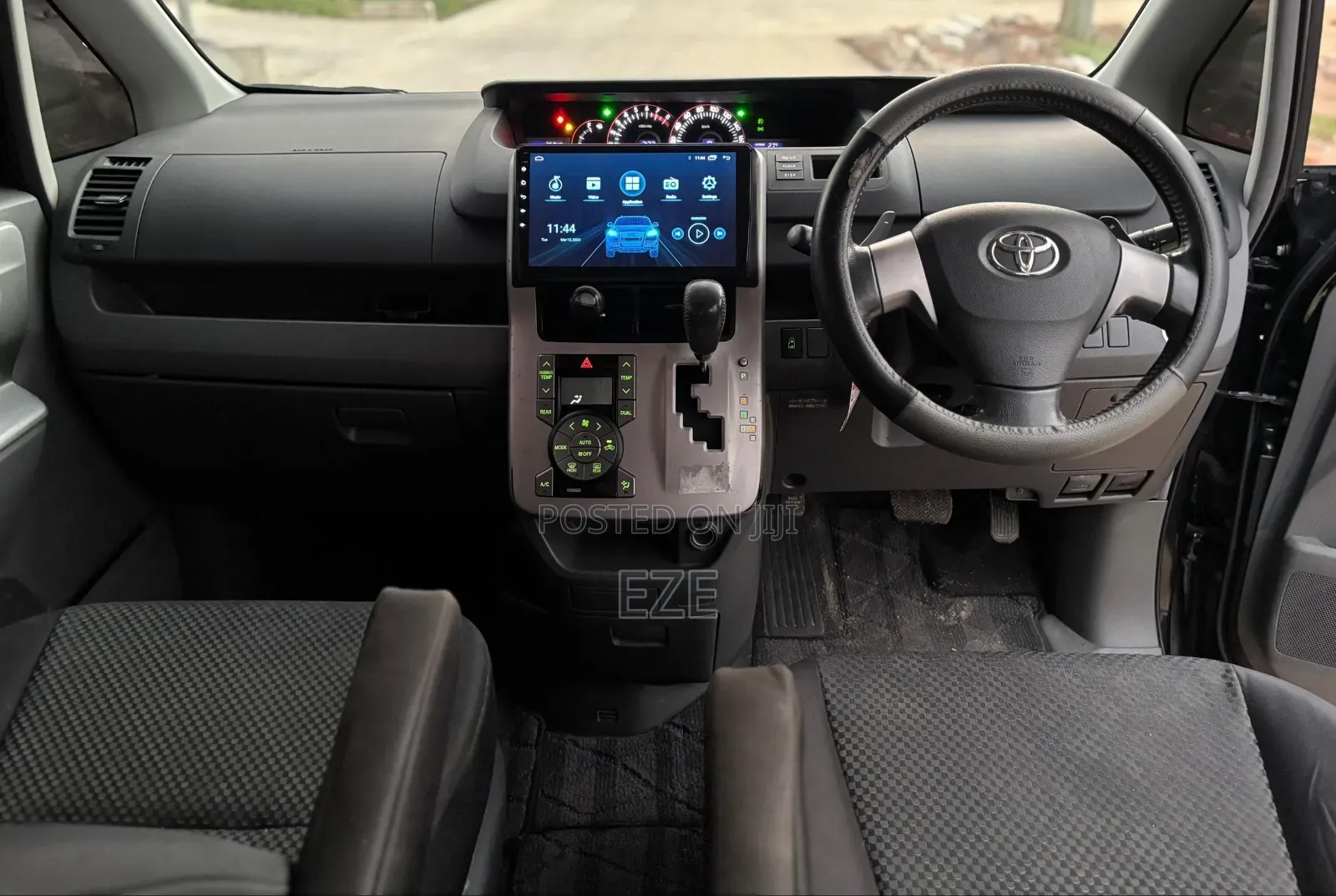 Toyota Noah 2009 Black