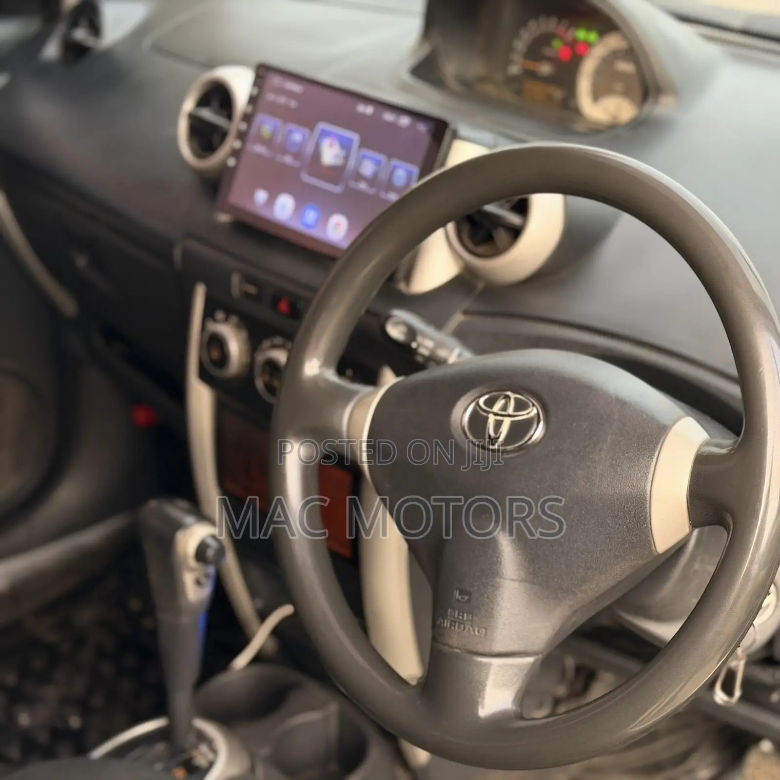 Toyota IST 2005 Silver