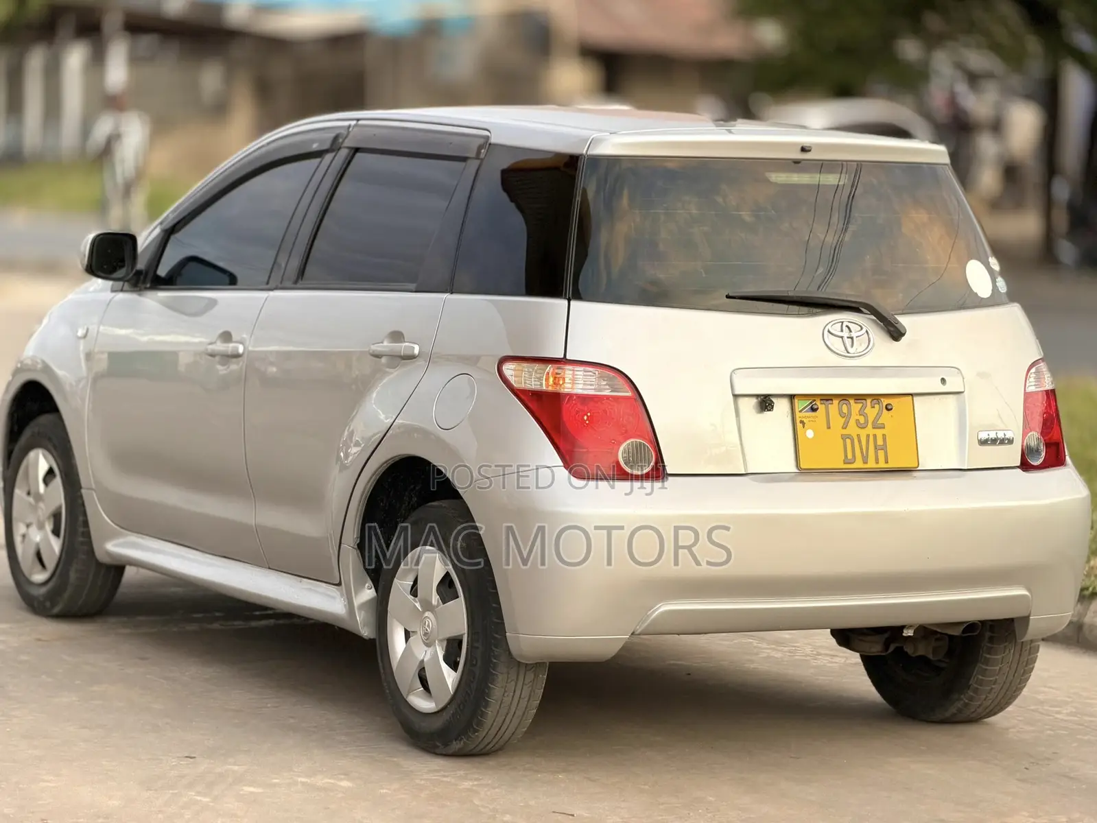 Toyota IST 2005 Silver