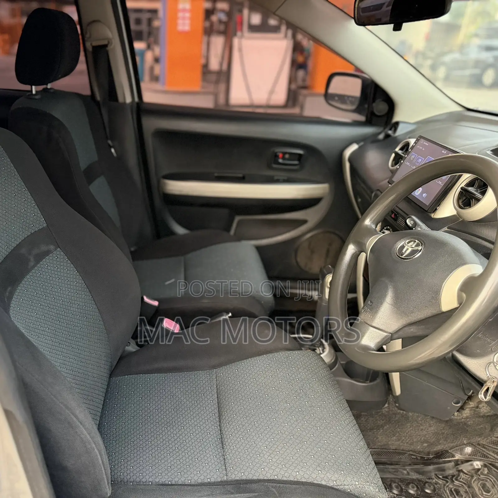 Toyota IST 2005 Silver