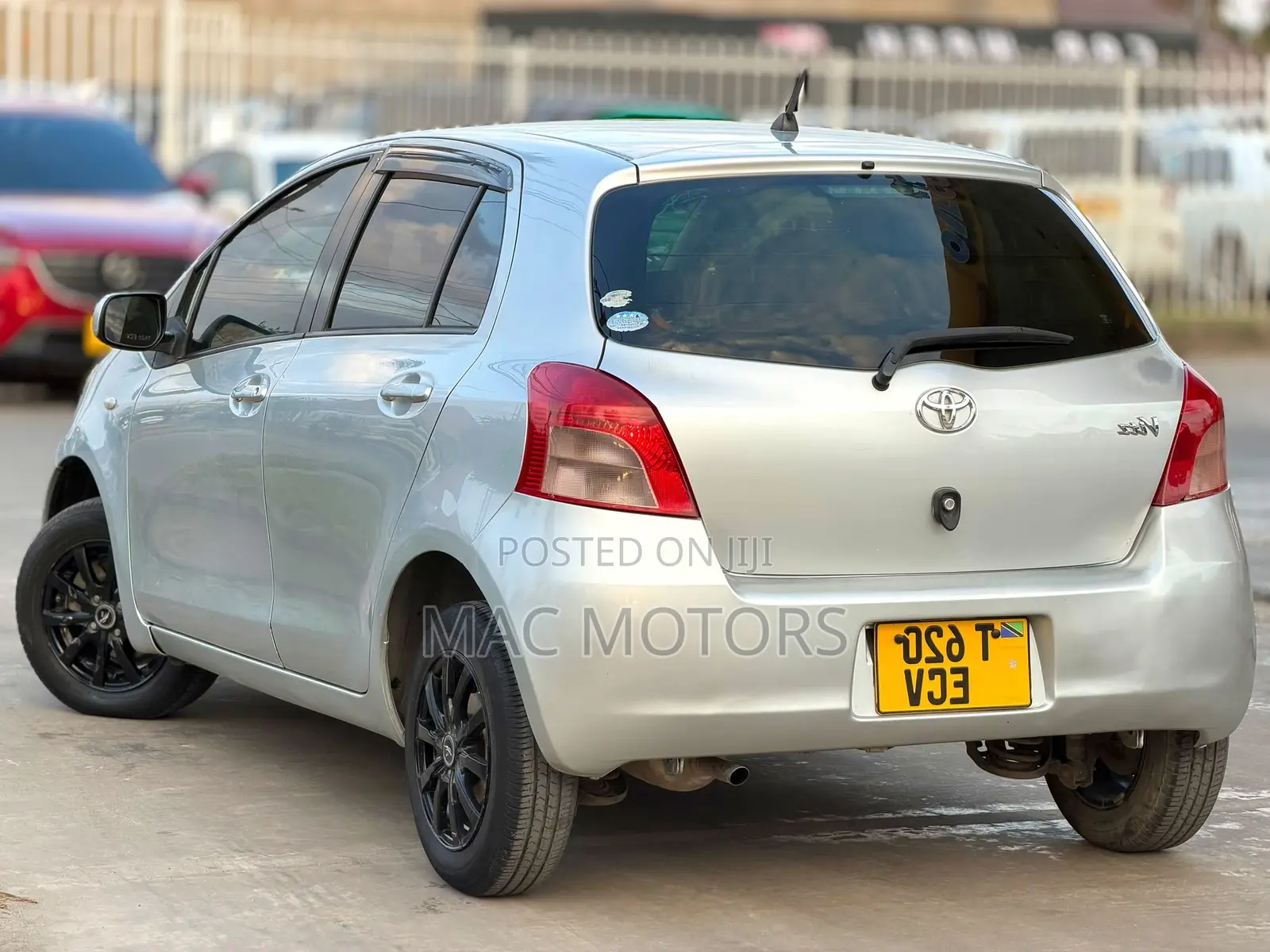 Toyota Vitz 2008 Silver