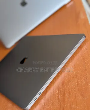 Laptop Apple MacBook Pro 2019 32GB Intel Core i7 SSD 512GB