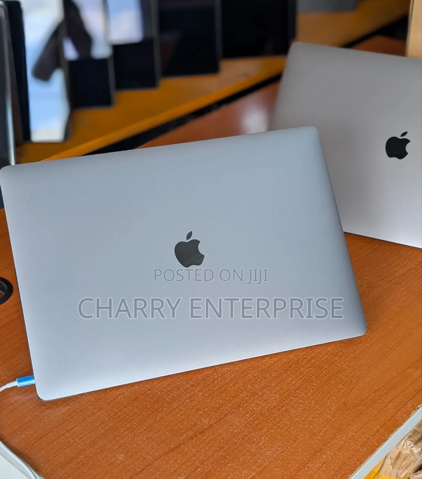 Laptop Apple MacBook Pro 2019 32GB Intel Core i7 SSD 512GB
