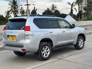 Toyota Land Cruiser Prado 2010