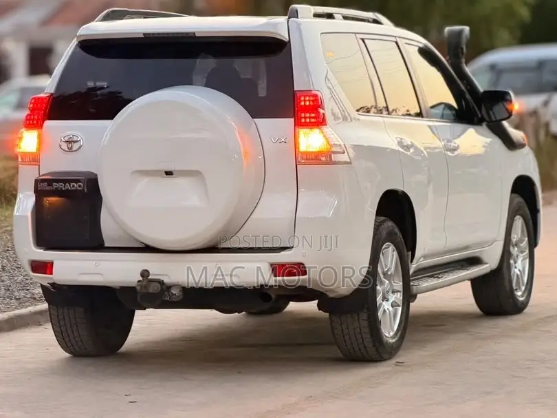 Toyota Land Cruiser Prado 3.0 TD 2010 White