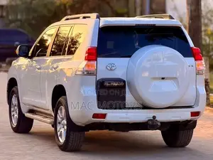 Toyota Land Cruiser Prado 3.0 TD 2010 White