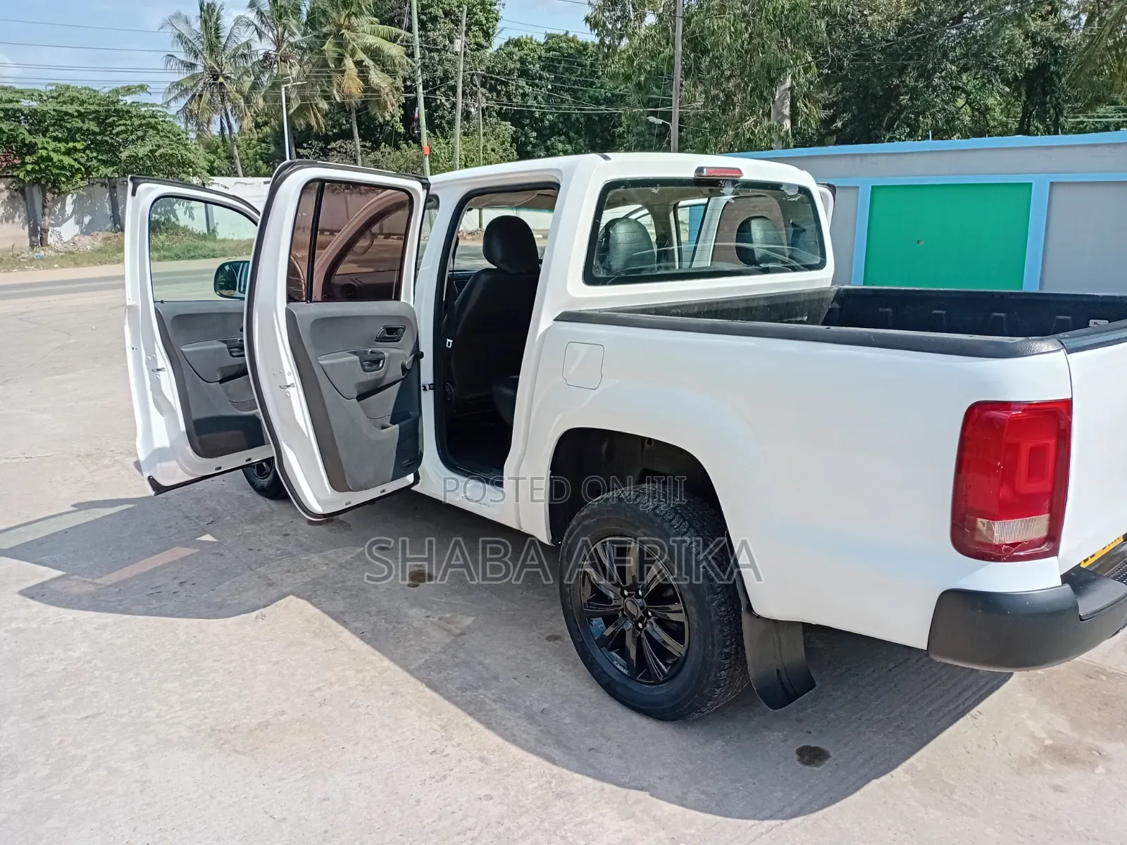 Volkswagen Amarok 2014 White