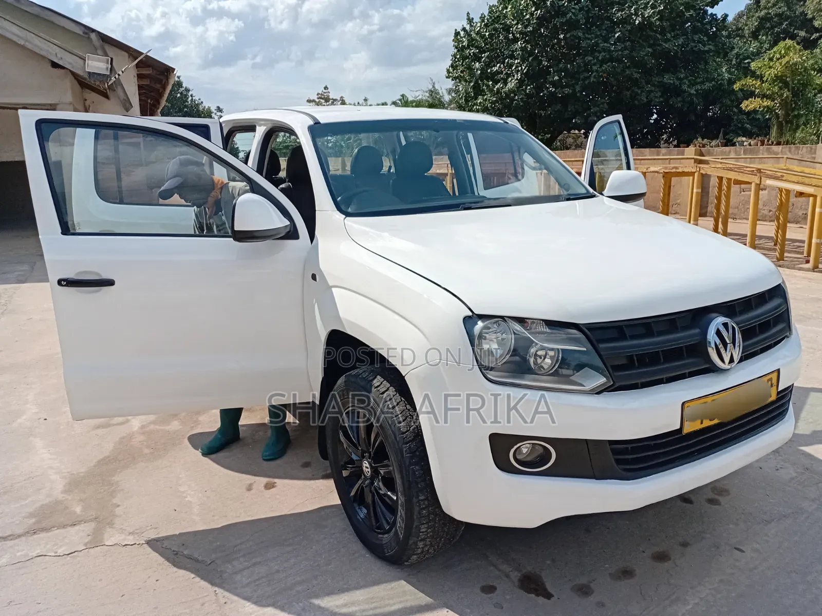 Volkswagen Amarok 2014 White