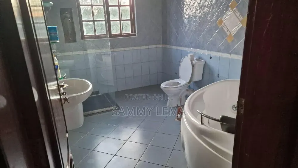 5bdrm House in Sammy Saidy Real, Njiro for rent