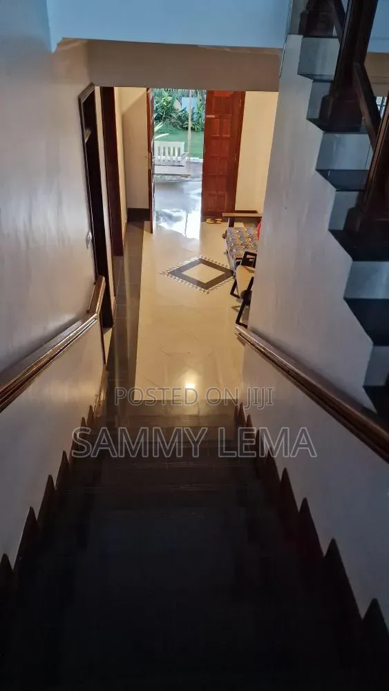 5bdrm House in Sammy Saidy Real, Njiro for rent