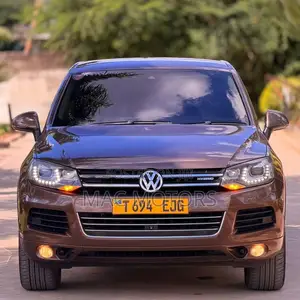 Volkswagen Touareg 2014 Brown