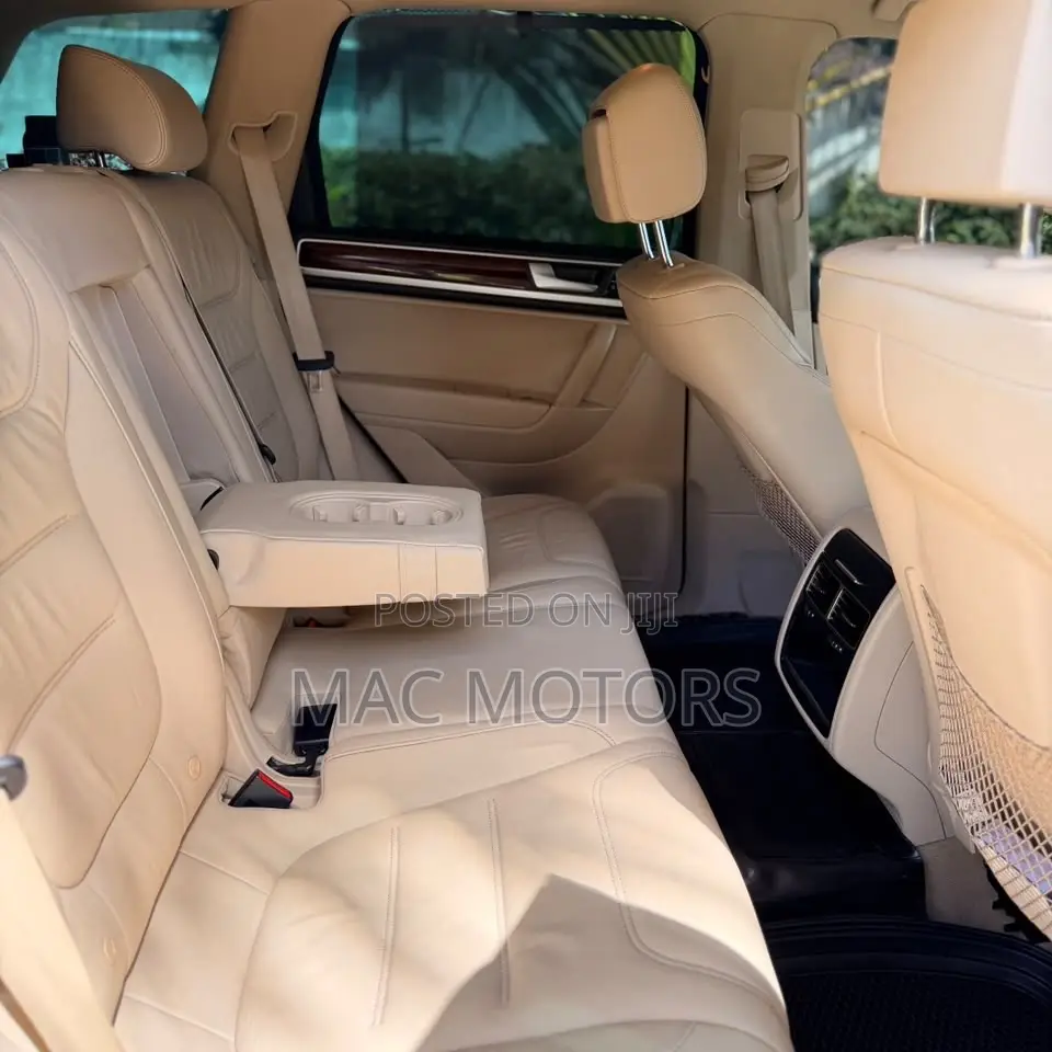 Volkswagen Touareg 2014 Brown