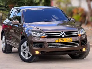 Volkswagen Touareg 2014 Brown