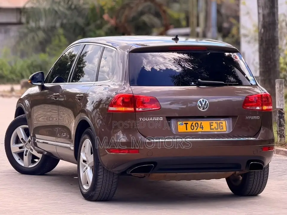 Volkswagen Touareg 2014 Brown