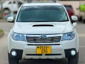 Subaru Forester 2009 White