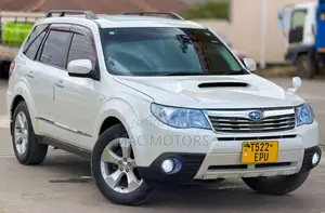 Subaru Forester 2009 White