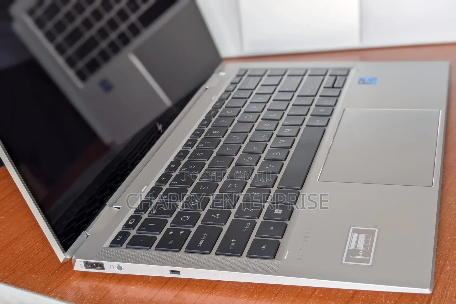 Laptop HP EliteBook 1040 G8 16GB Intel Core i7 SSD 512GB