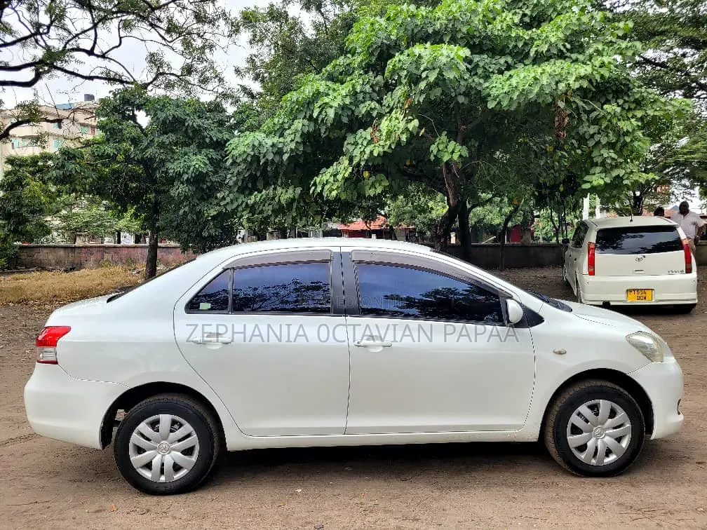 Toyota Belta 2007 White
