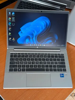 Laptop HP EliteBook 830 G8 16GB Intel Core i7 SSD 512GB