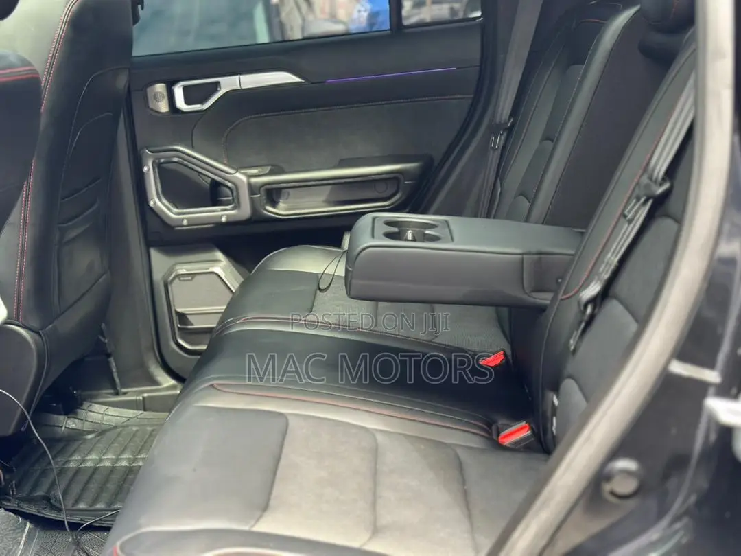 Jetour T2 2.0 Petrol AWD 2025 Black