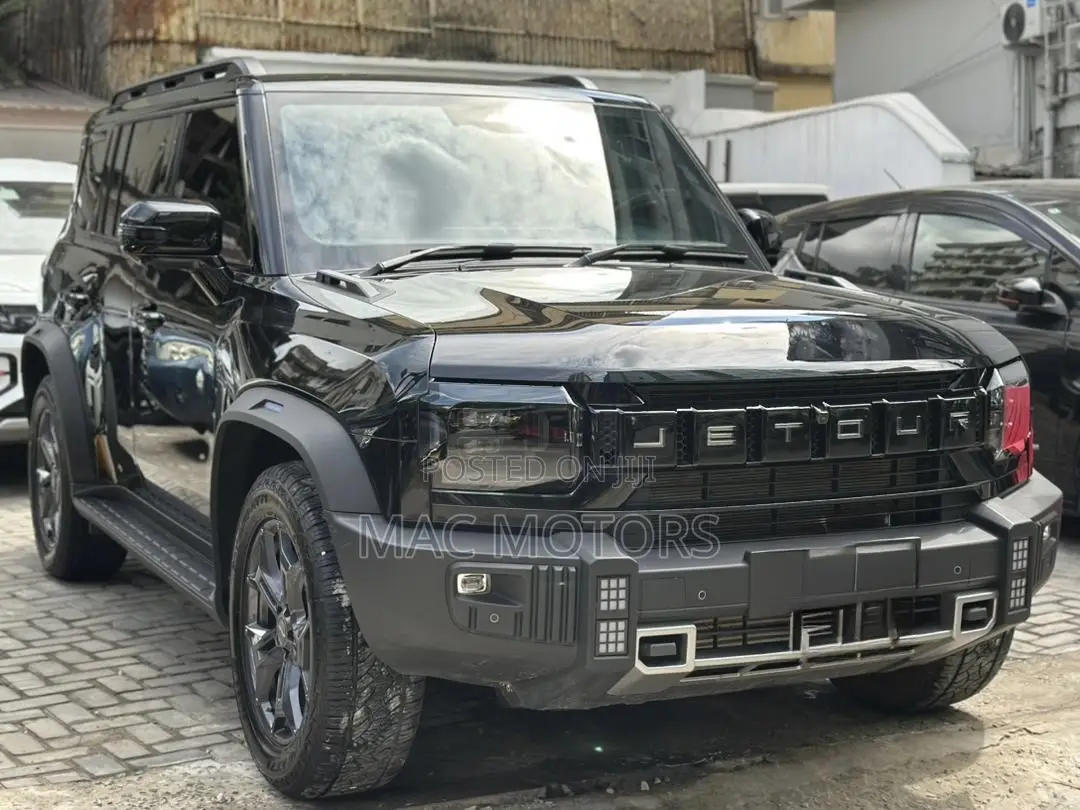 Jetour T2 2.0 Petrol AWD 2025 Black