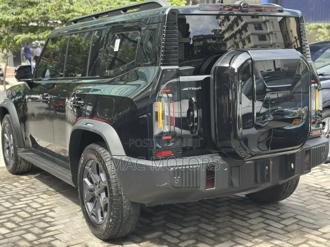 Jetour T2 2.0 Petrol AWD 2025 Black