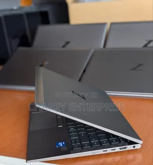 Laptop HP ZBook Firefly G8 16GB Intel Core i5 SSD 256GB