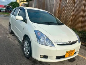 Toyota Wish 2004 White