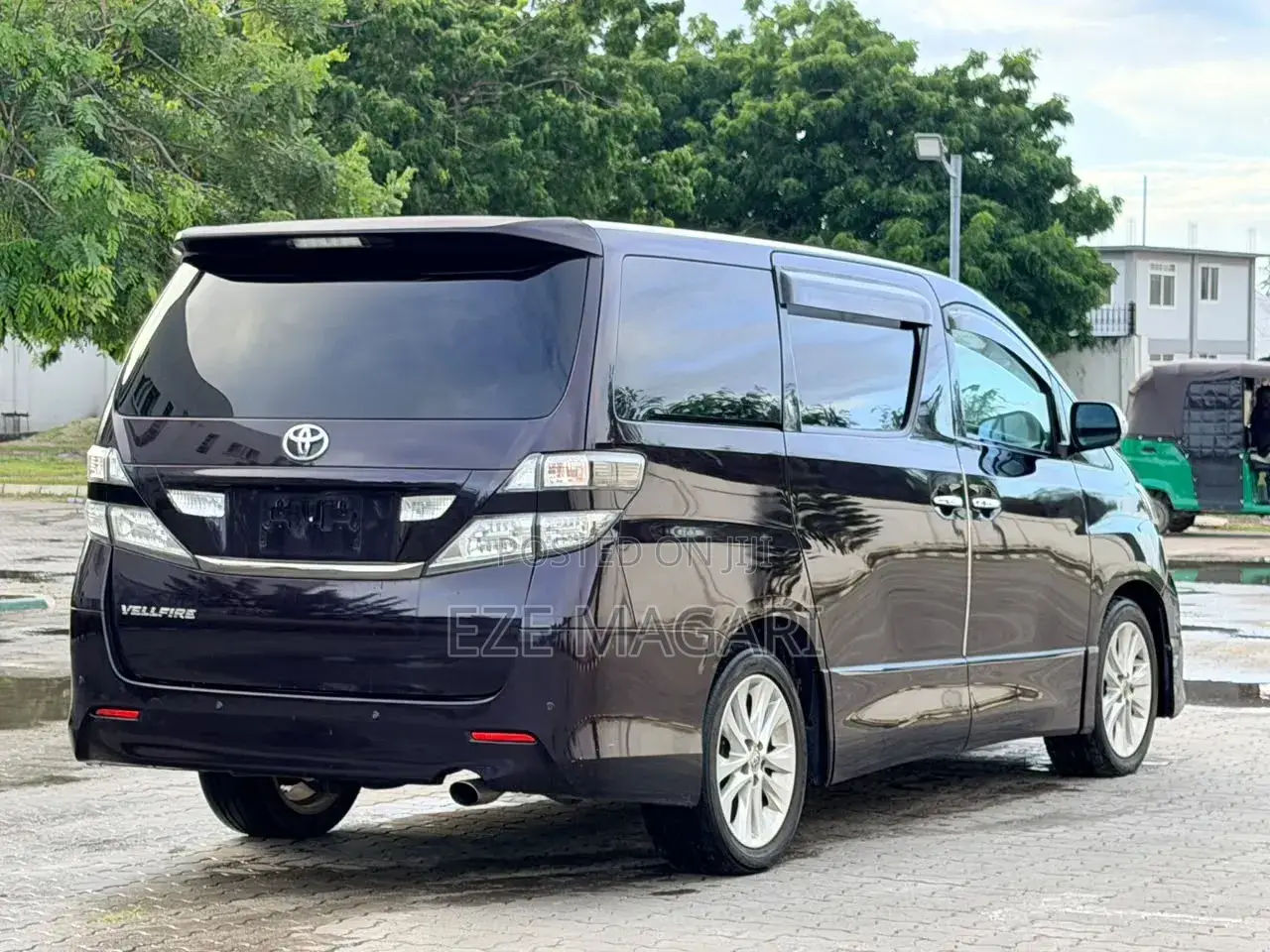 Toyota Vellfire 2008