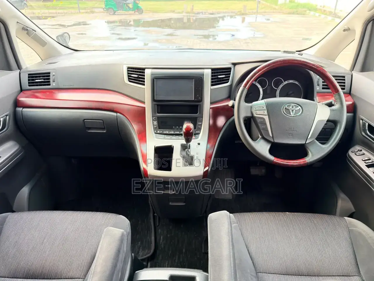 Toyota Vellfire 2008