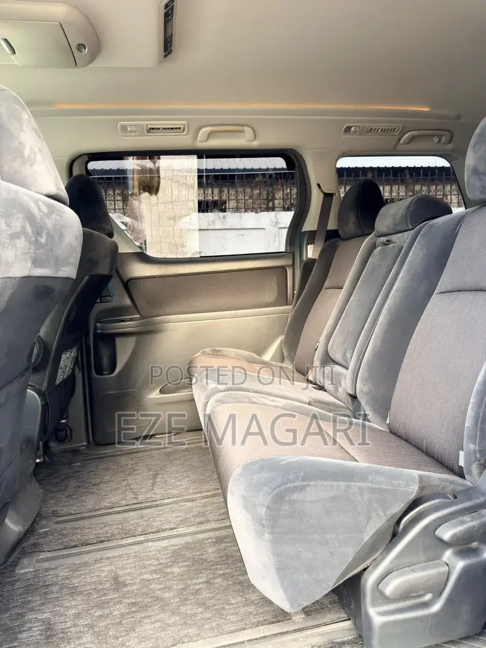 Toyota Vellfire 2008