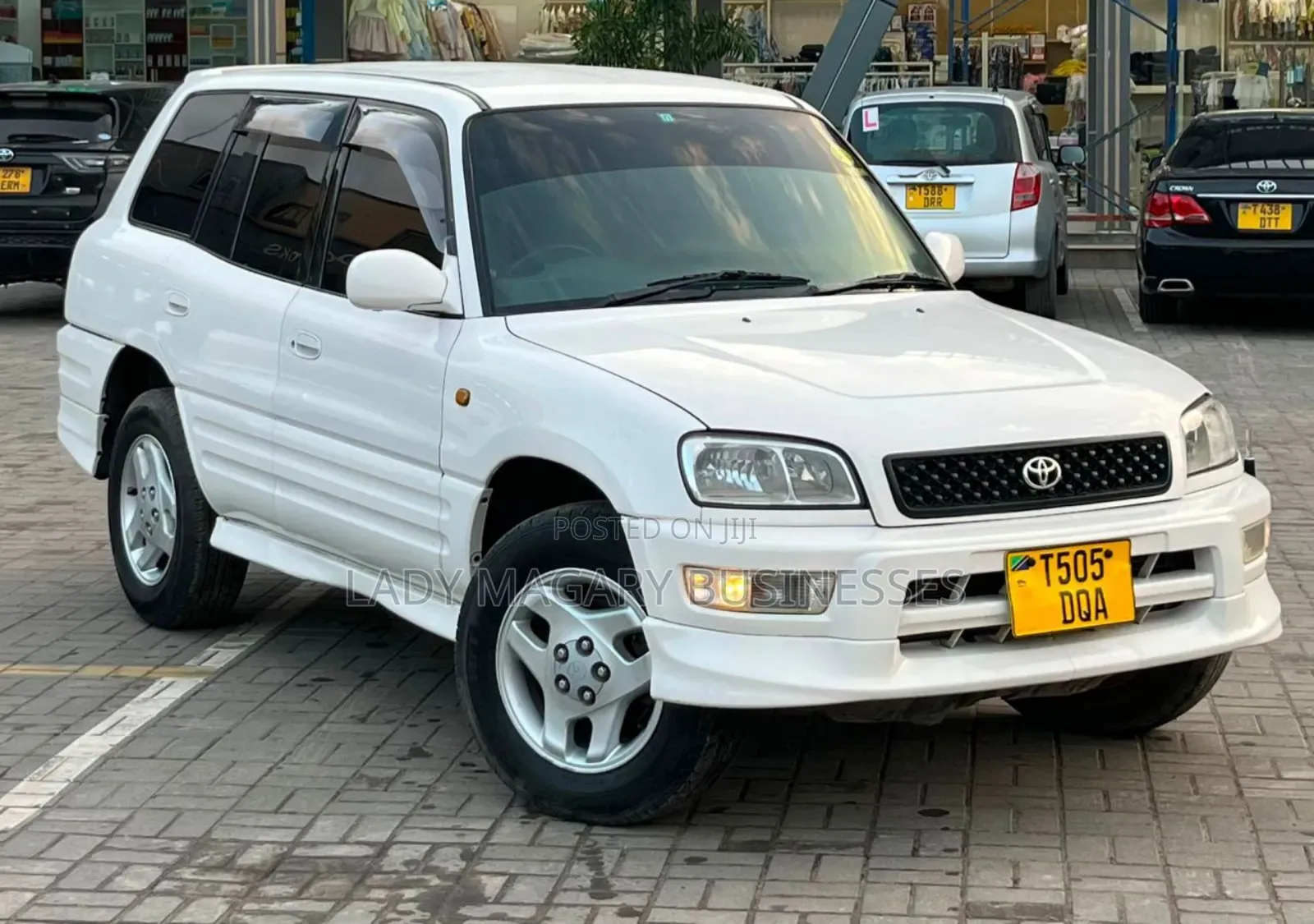 Toyota RAV4 1999 White