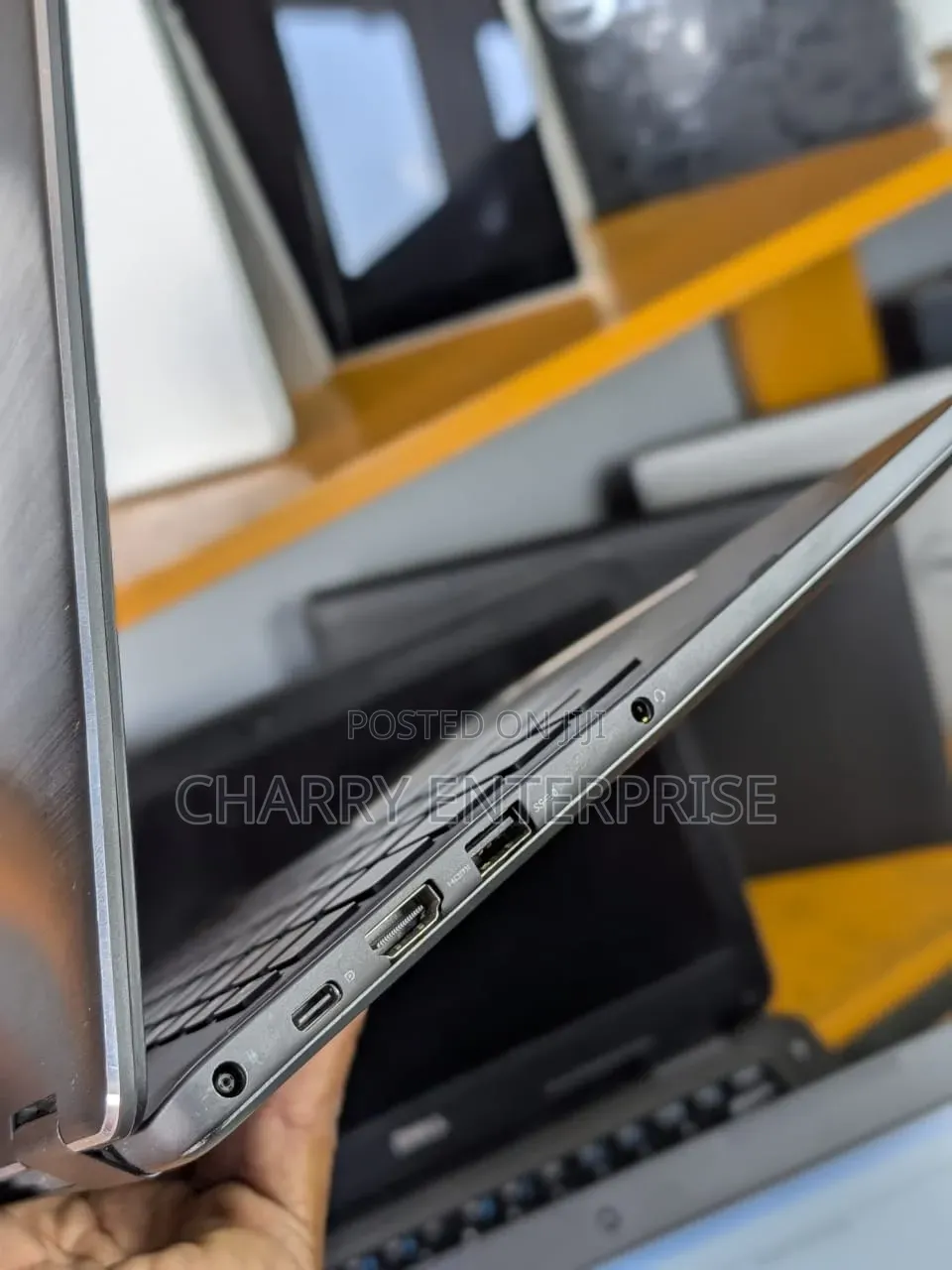 Laptop Dell Latitude 13 3379 8GB Intel Core i3 SSD 256GB