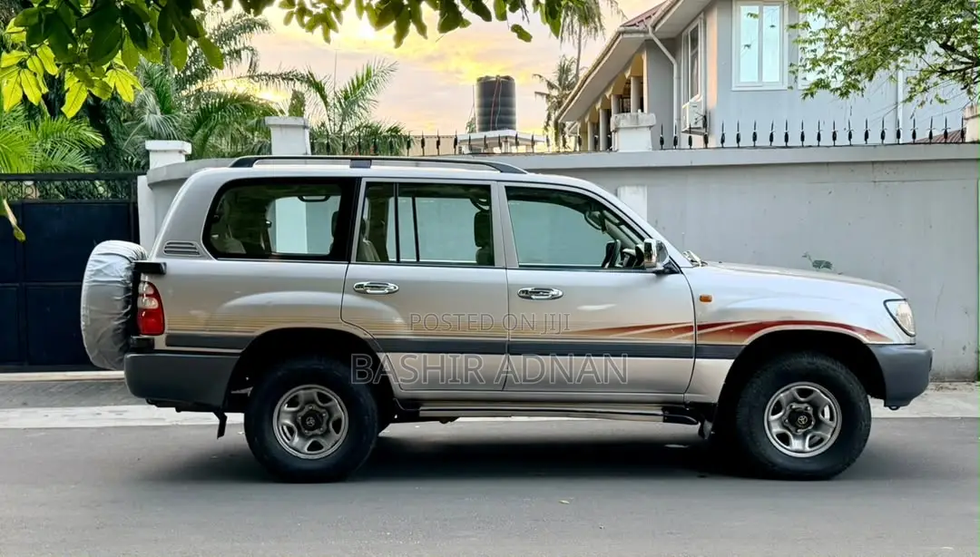 Toyota Land Cruiser 2002 Silver