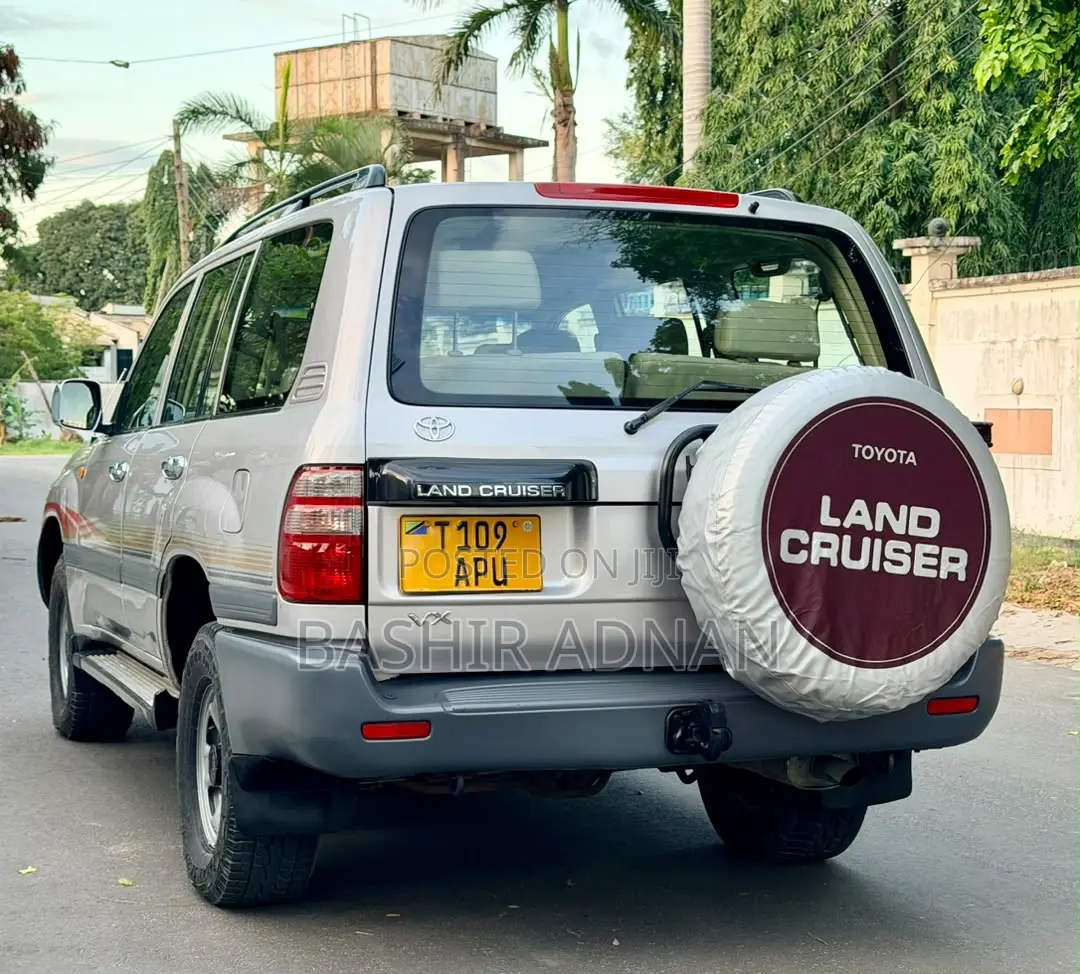 Toyota Land Cruiser 2002 Silver