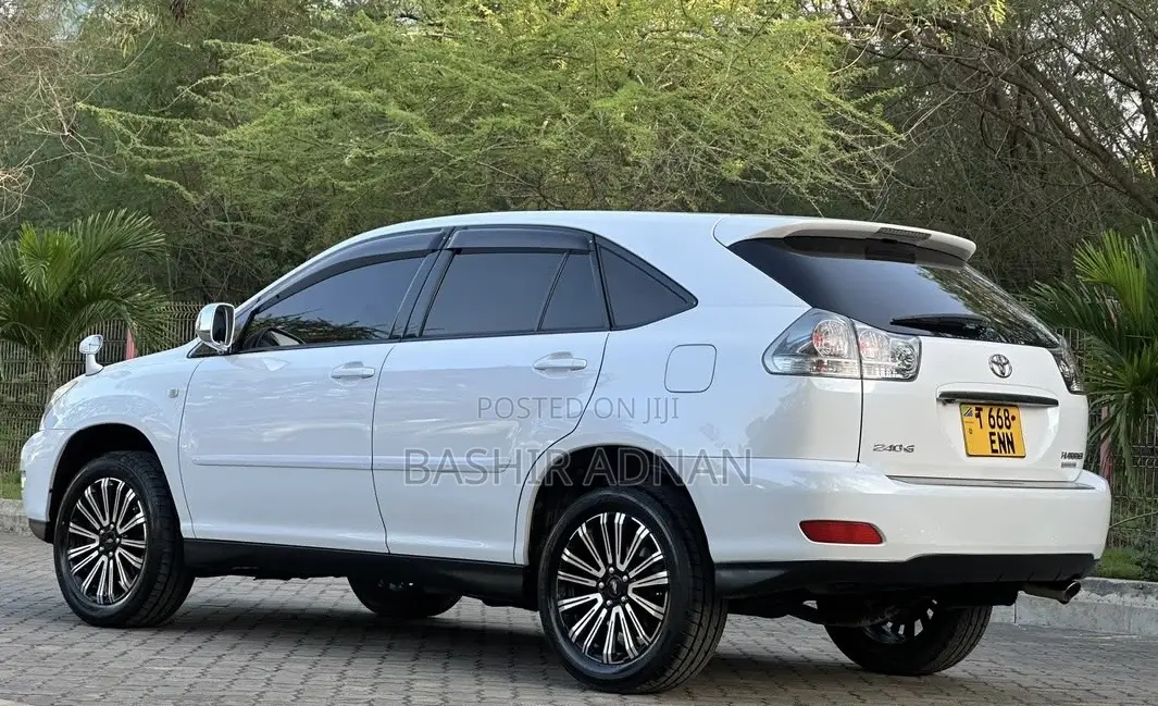 Toyota Harrier 2007 White