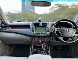 Toyota Crown 2008 White