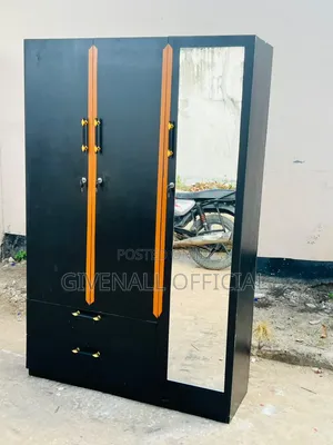 Ofa Ofa = Kabati La Nguo Milango Mitatu Imara Sana La Mbao Glossy