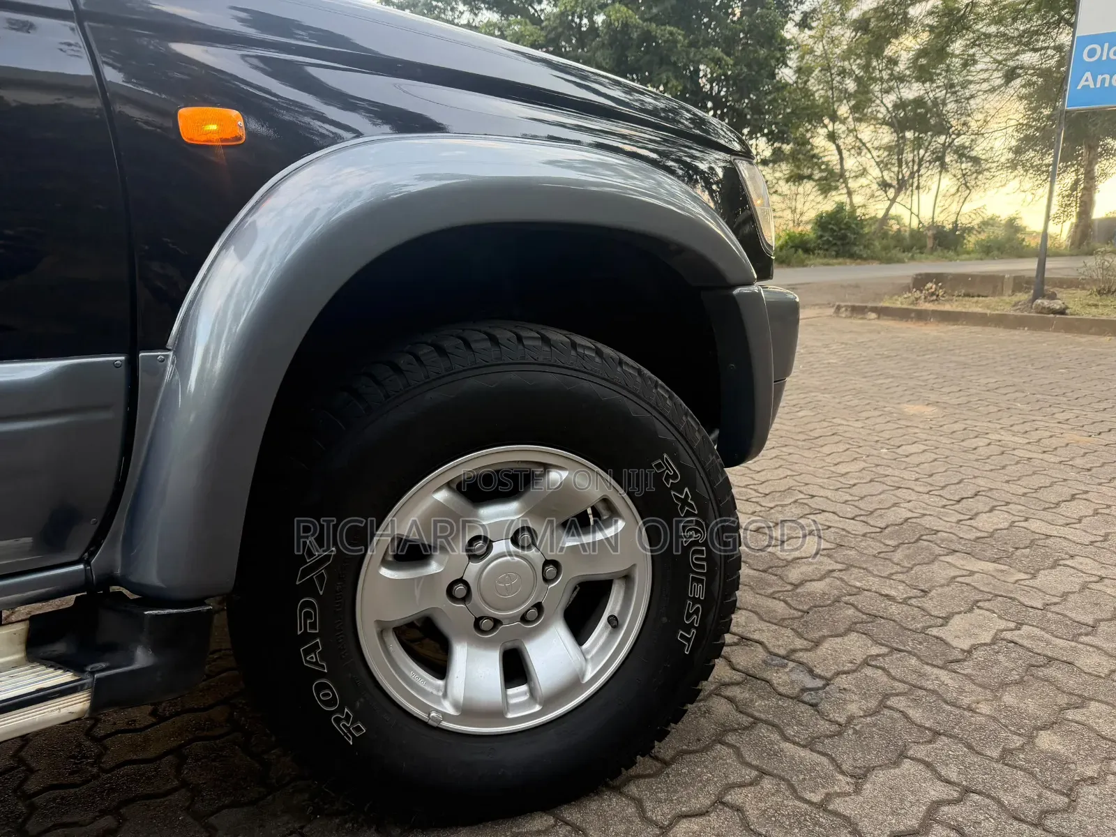 Toyota Hilux Surf 2003 Black