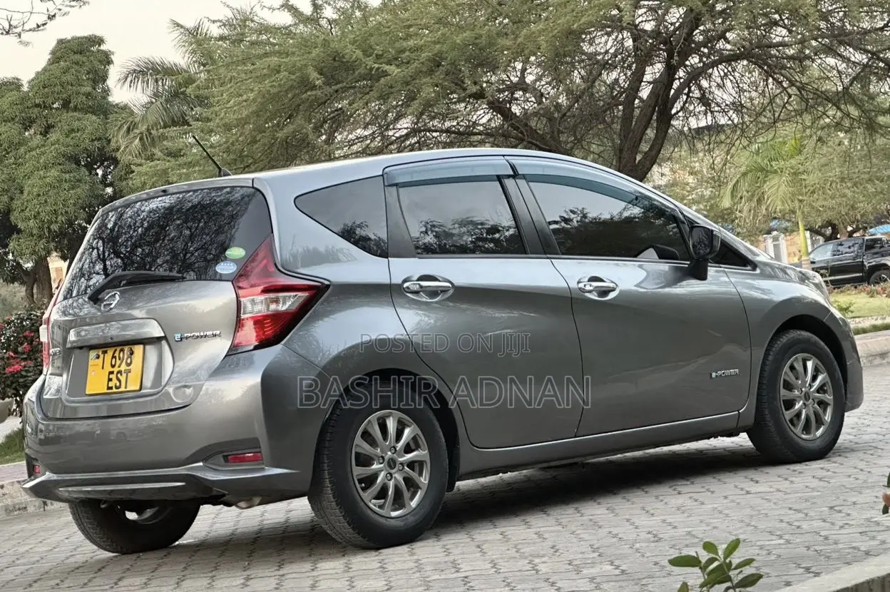 Nissan Note 1.2 Hybrid 2017 Gray