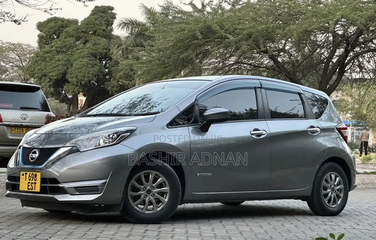 Nissan Note 1.2 Hybrid 2017 Gray