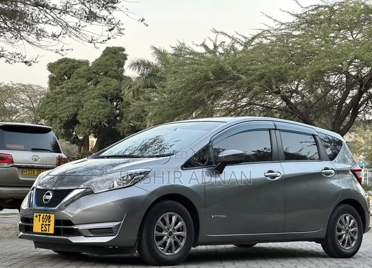 Nissan Note 1.2 Hybrid 2017 Gray