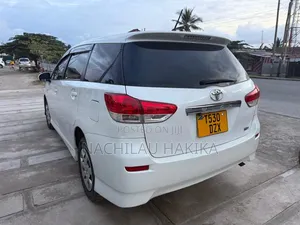 Toyota Wish 2011 White