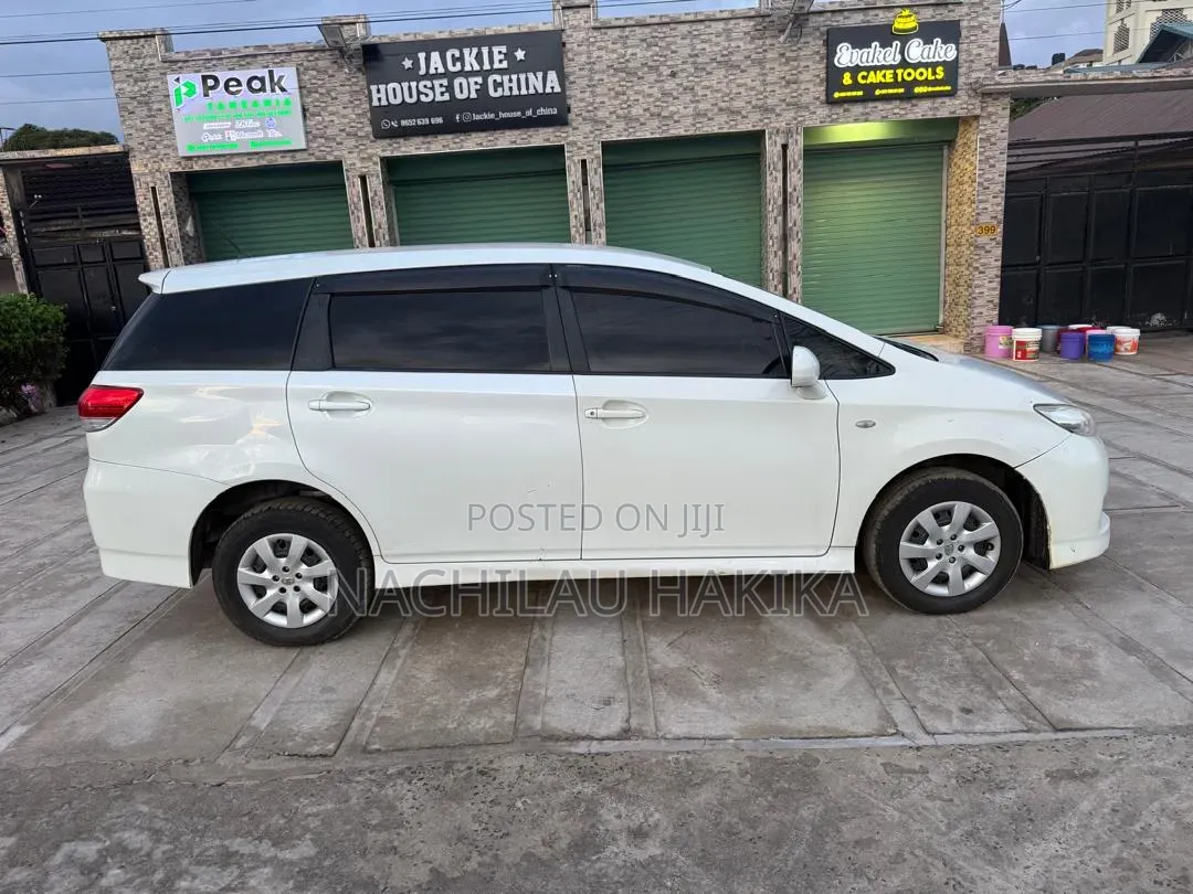 Toyota Wish 2011 White