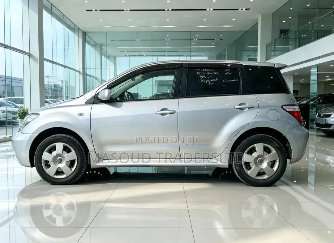 Toyota IST 2005 Silver