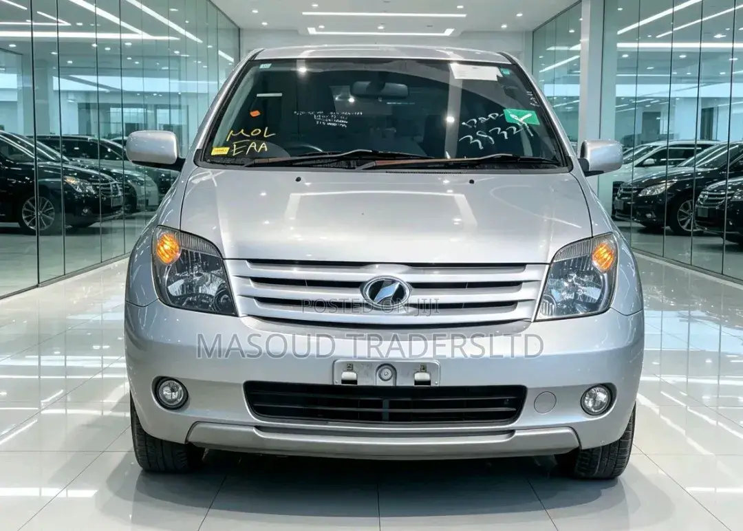 Toyota IST 2005 Silver