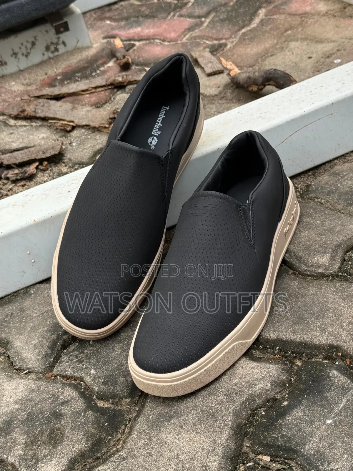 Viatu or Casual Shoes Zisizo Na Kamba