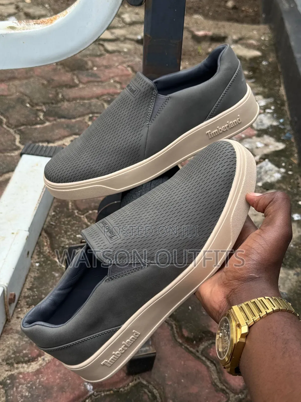 Viatu or Casual Shoes Zisizo Na Kamba
