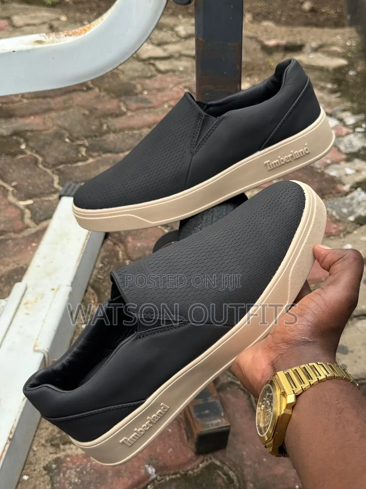 Viatu or Casual Shoes Zisizo Na Kamba